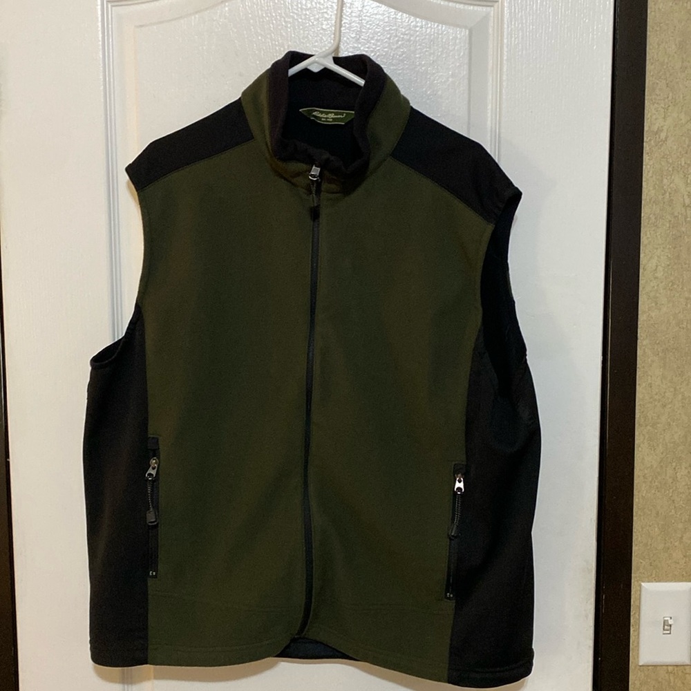 Eddie Bauer mens vest jacket